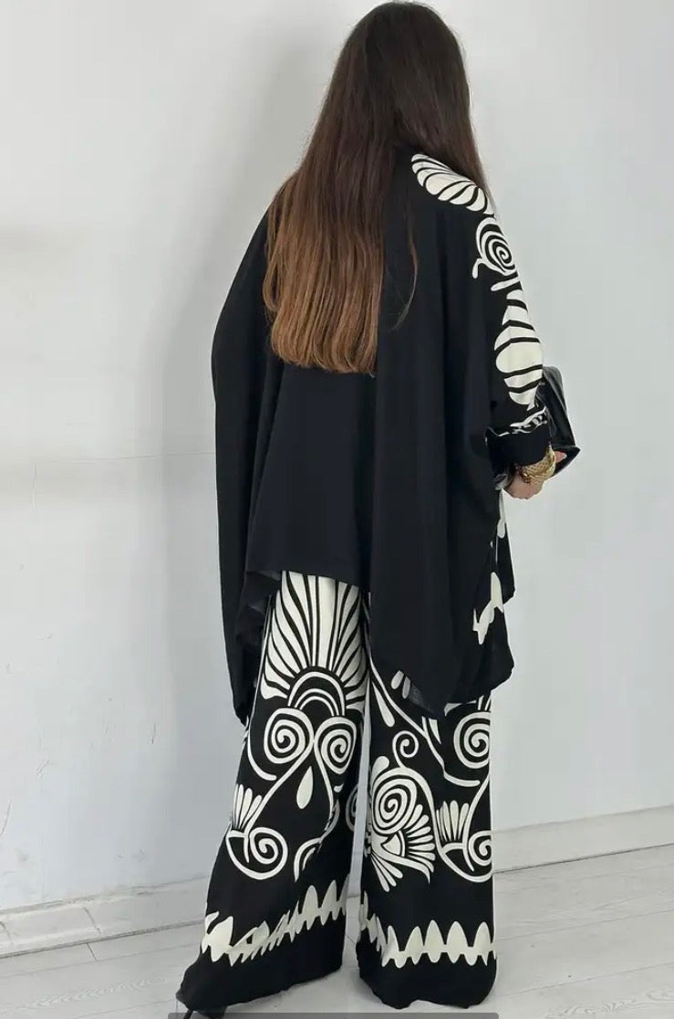 2-teiliges Set – Fließende Eleganz in Schwarz & Ecru