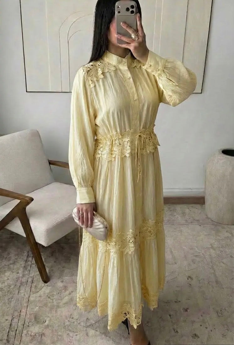 Amira Spitzenkleid